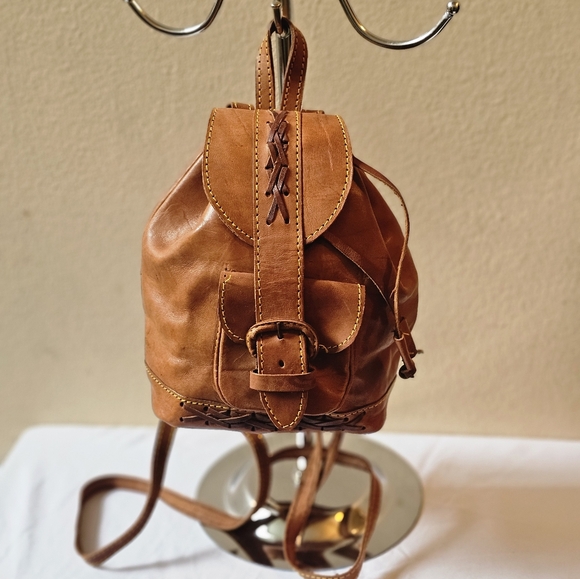 Vintage Handbags - Vintage GENUINE leather backpack